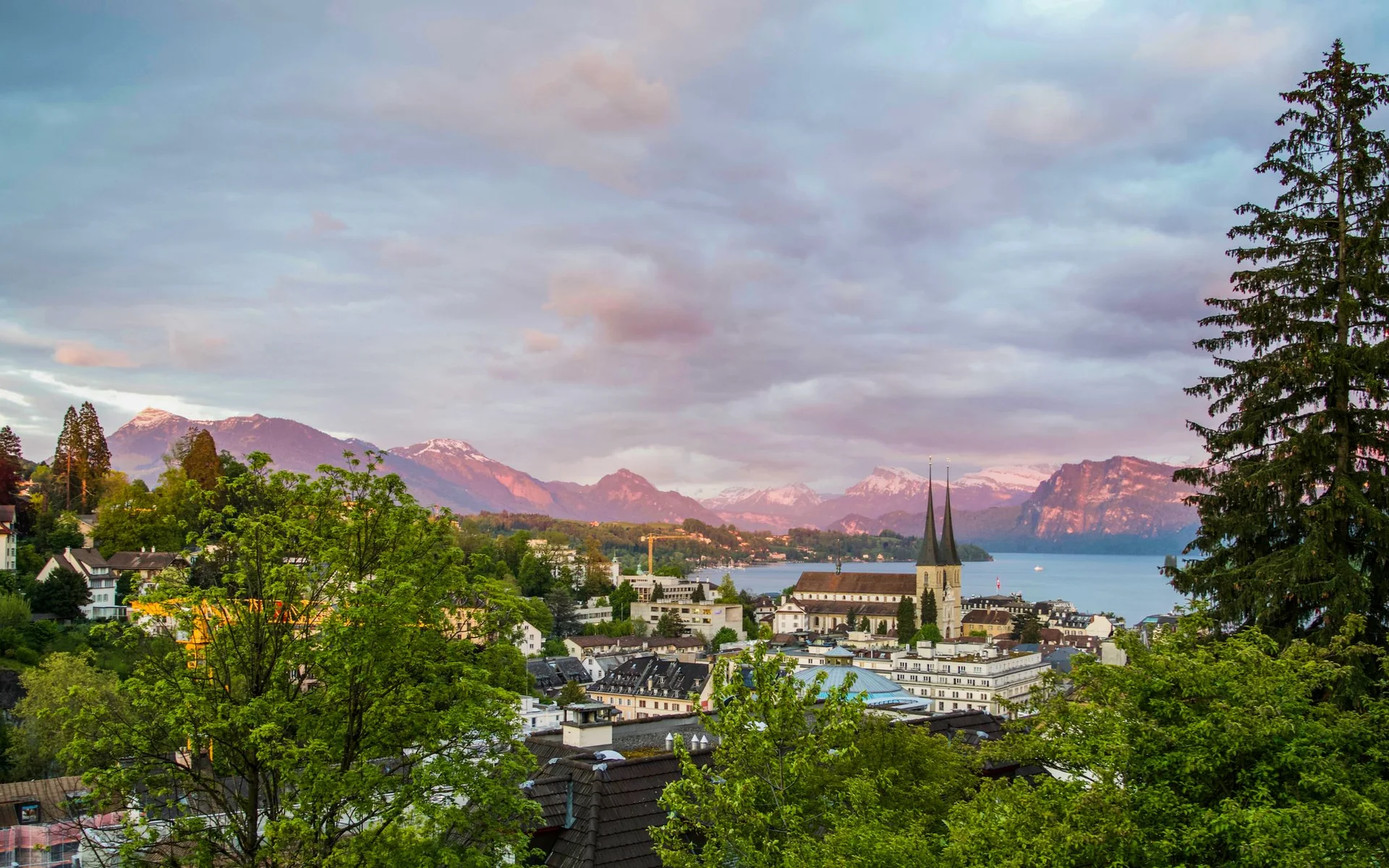 Blick über Luzern und seine historischen Häuser
