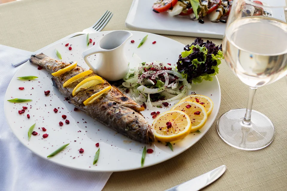 BookNoFees: Beispielfoto: Gegrillter Fisch